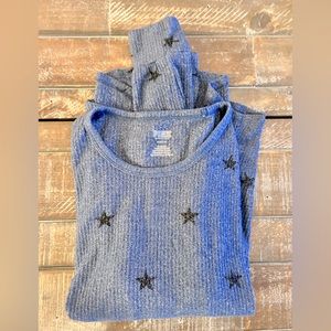 Pink sleep shirt size medium. Blue w/black stars.